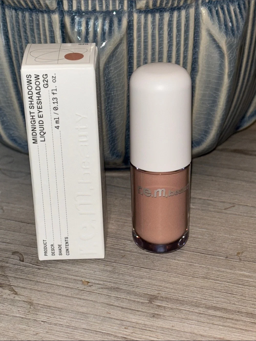 R.E.M. Beauty Midnight Liquid Eyeshadow, Color G2G